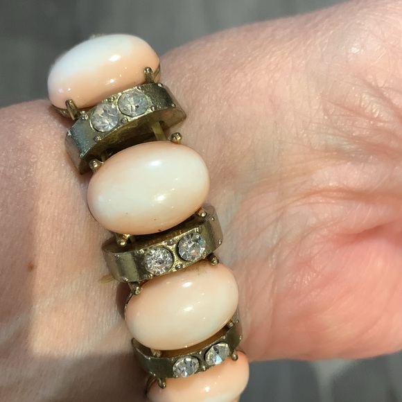 Beautiful pale pink bracelet, stretch* - Picture 2 of 6